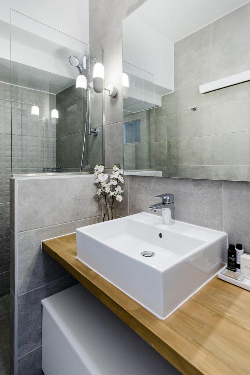 Minimal 2Bd Apartment With Lycabettus View By Upstreet Athens Luaran gambar